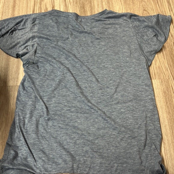 Women’s size medium blue ruffle sleeved T-shirt! - Picture 2 of 3